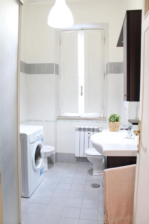 Appartamento Re Di Roma/Cozy Flat For Six Persons Екстериор снимка
