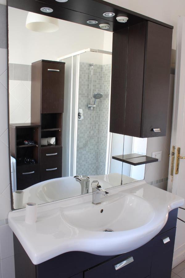 Appartamento Re Di Roma/Cozy Flat For Six Persons Екстериор снимка