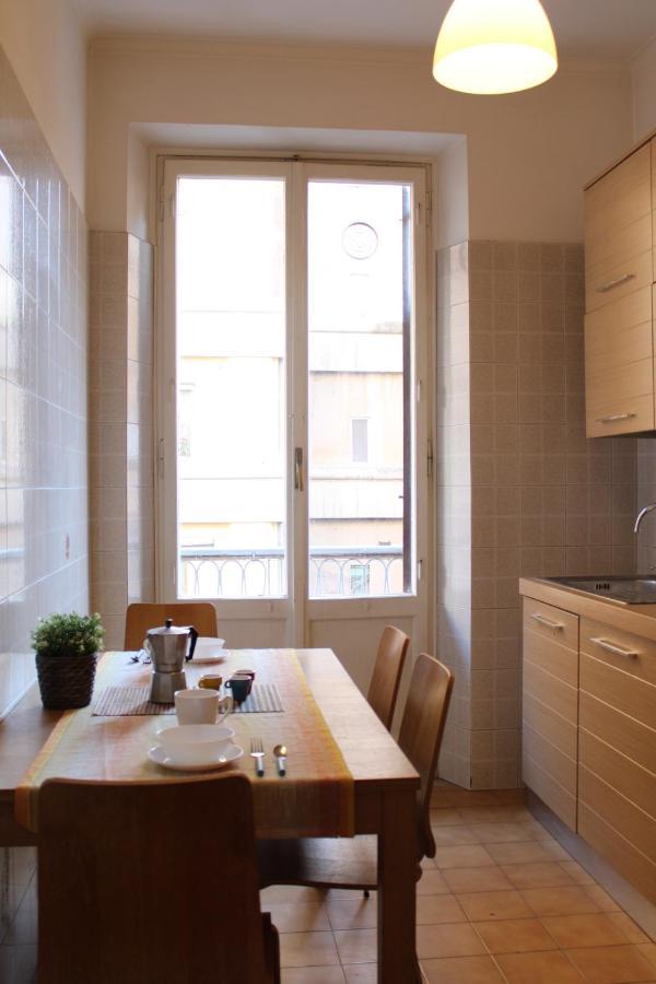 Appartamento Re Di Roma/Cozy Flat For Six Persons Екстериор снимка